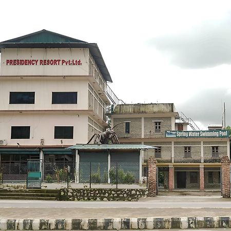 Presidency Resort Upardang Gadhi Luaran gambar